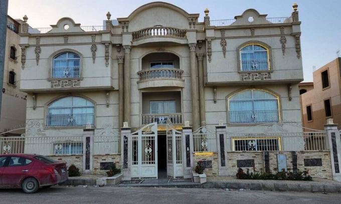 Sheikh Zayed City Villa | Luxurious 13-bedroom villa in phenomenal location in El Sheikh Zayed City.