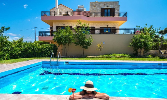 Asteri Villa | Luxurious house overlooking the Cretan mountains