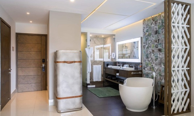 Puerto Juarez Resort | Luxurious Junior Suite right on the beach of Cancun