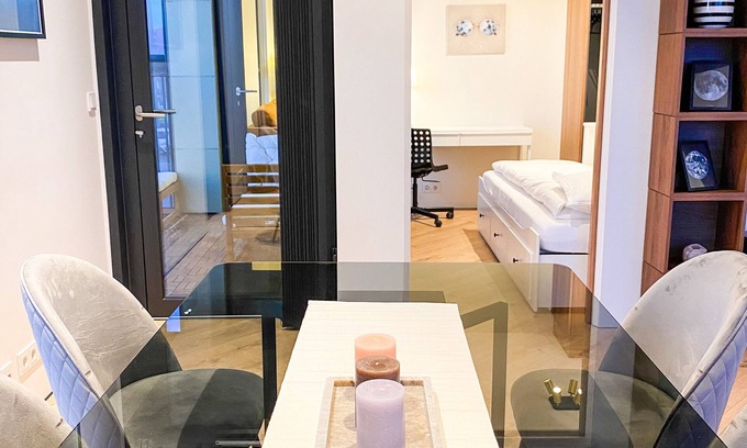 Laekir Apartment | Luxurious modern apartment in Reykjavik with ocean view!