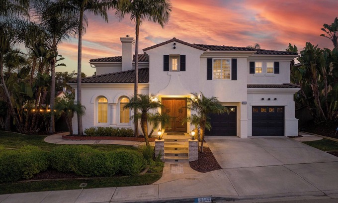 San Marcos House | Luxurious Modern Oasis with Pool & Spa