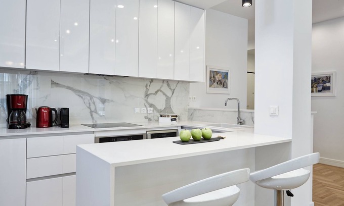 Ilisia Apartment | Luxurious Spacious Apt next Hilton Area