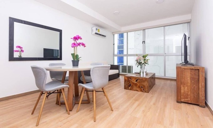 Marbella Condo | Luxury 2 bedroom apt free parking