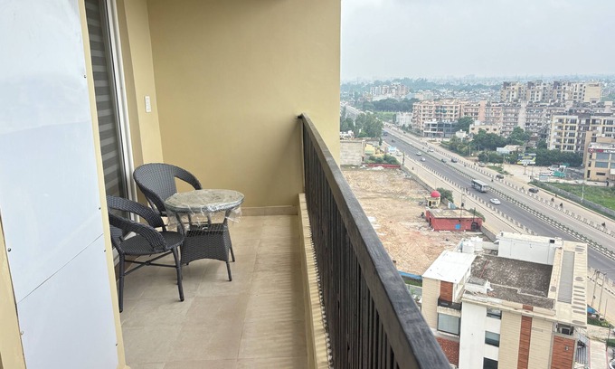 Kharar Apartment | Luxury 2 Room with Majestic Sunset and Kasauli view