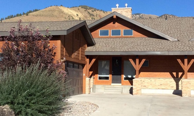 Afton House | Luxury Afton Home on Golf Course