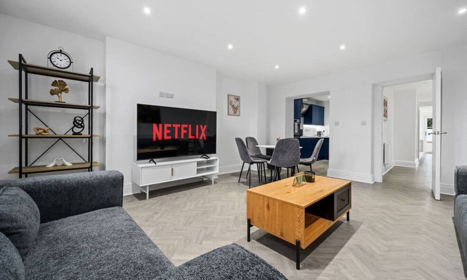 Didsbury Apartment | Luxury Apartment: Heart of Didsbury