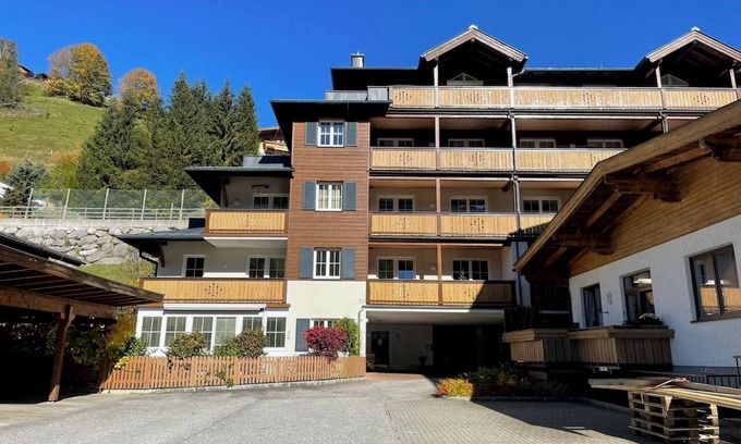Vorderglemm Apartment | Luxury apartment Iglsberg in Saalbach for eight people.