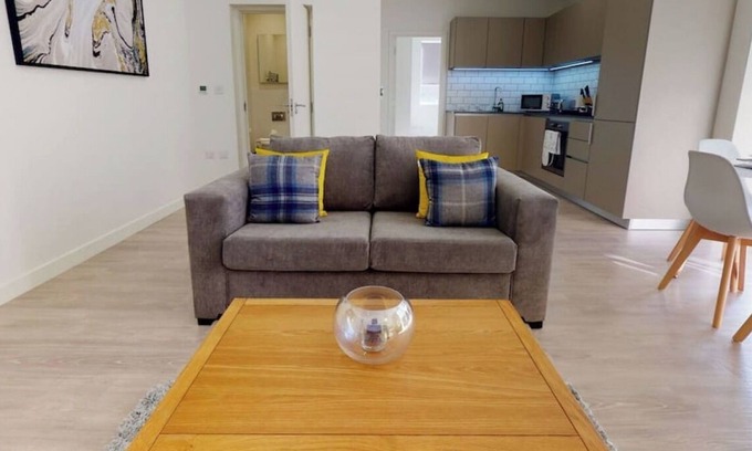 Stevenage Apartment | Luxury Apartment - Town Centre North Stevenage