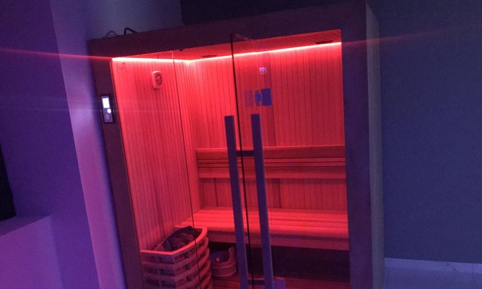 Audincourt Apartment | Luxury Apartment with Jacuzzi, Sauna and Steam Room