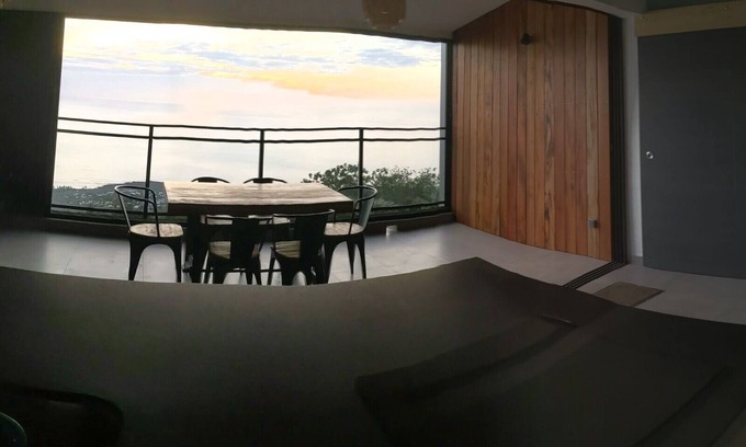 Saint-Leu House | Luxury Apartment with stunning panoramic view on the ocean