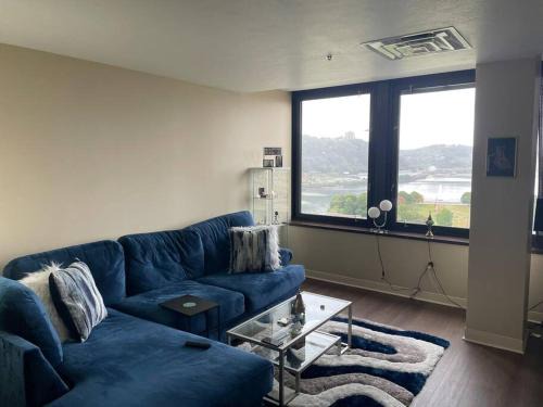 Downtown Pittsburgh Apartment | Luxury Apt at the Point Easy Access To and From Downtown 24-7 Parking