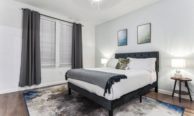 Frisco Apartment | Luxury Apt with Eco-Friendly Touches & Private Garage