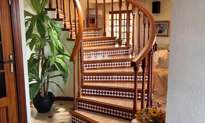 Calabardina Villa | Luxury Beachfront Villa. 5 bedroom . Large private garden and pool. 2 Balconies