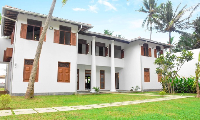 Galle Villa | Luxury beach front Villa in Galle!