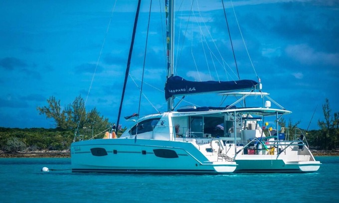Rokers Point Boat Rental | Luxury Catamaran, Exuma, Emerald Bay Marina/Sandals resort, + opt sailing trips!