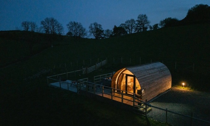 Tirabad Cabin | Luxury Cabin with Hot Tub in the Welsh Countryside