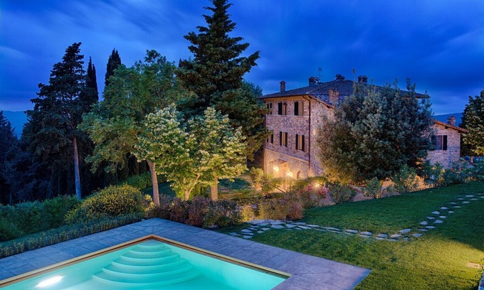 Panzano in Chianti Apartment | Luxury Chianti with Charme, View, Pool and private Patio