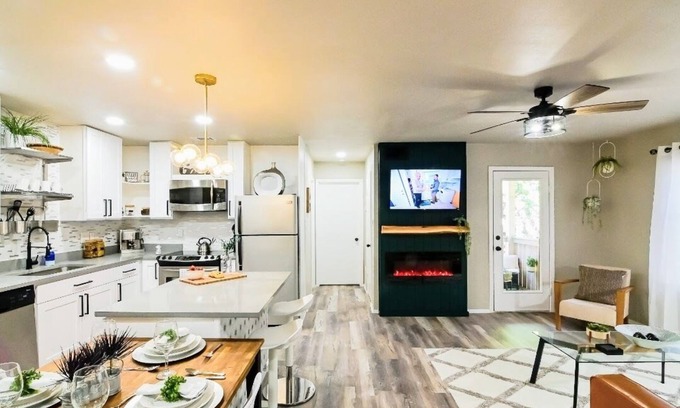 North Shoal Creek Apartment | Luxury Condo Nestled in the Trees.