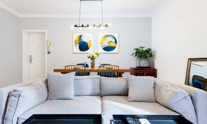 Shanghai Apartment | Luxury Family FCC Suite, Floor heating, Balcony, 3 mins to metro!