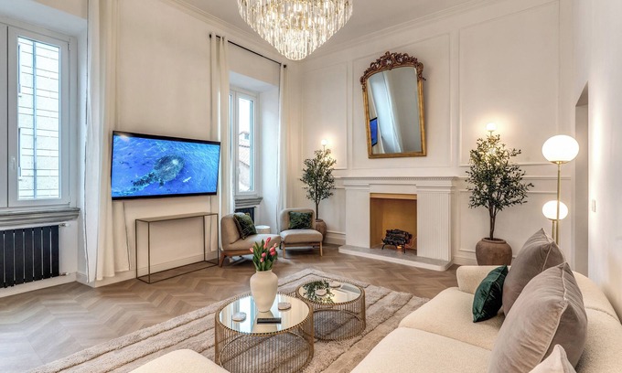 Rione II Trevi Apartment | Luxury Family Home | Spanish Steps