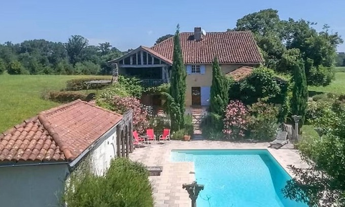 Perchede House | Luxury gite with private pool in the Gers area