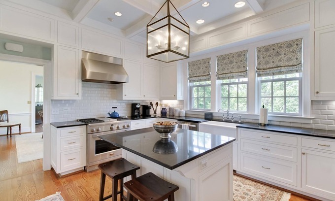 Valley Springs House | Luxury Home w/Mtn Views, 1 Mile to the Homestead!