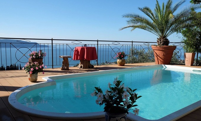 Pulciano Ski Chalet | Luxury living on 100m2 with a magnificent view of Lake Garda - golf and biker paradise