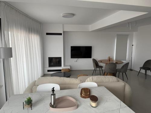 Trikala Apartment | Luxury Loft 7-8