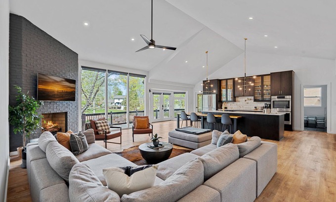 Westport House | Luxury on the Lake - Waterfront, Private Dock, Kayaks, Paddle Boards, Fire Pit