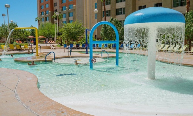 Enterprise Resort | Luxury one bedroom and one bathroom unit with full amenities