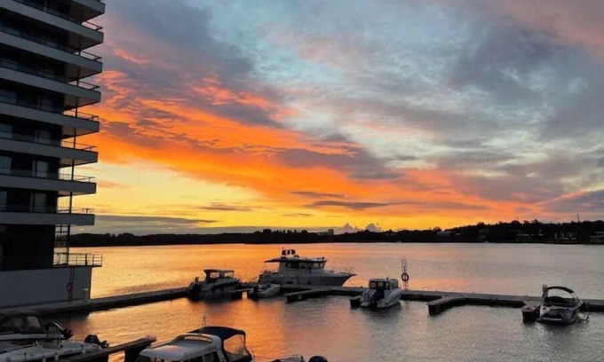 Kallio Condo | Luxury penthouse with stunning sea views & sauna