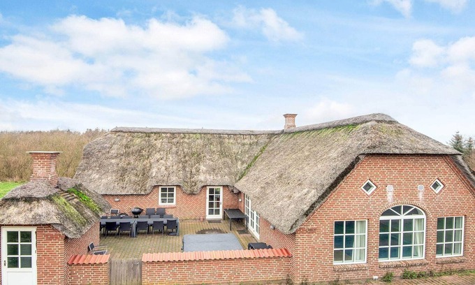 Øby House | Luxury Retreat with Pool - By Traum Ferienwohnungen