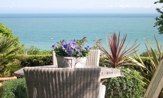 St Margaret's at Cliffe Apartment | Luxury Self Catering Holiday Accommodation Overlooking St Margaret's Bay