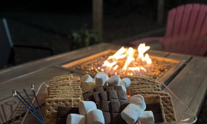 Kendall House | Luxury Stays at HoneyComb Home-Wine Country- Sleeps 10 w/Game Room!