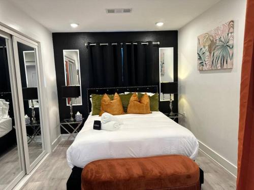 Old East Dallas Apartment | Luxury Suite in Dtw/Free Parking