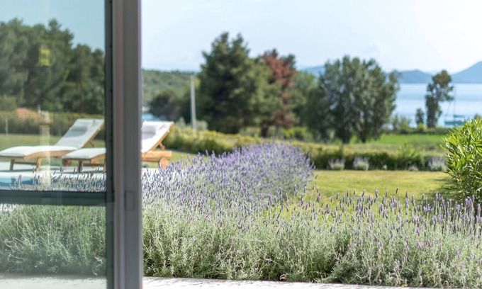 Aktio-Vonitsa Villa | LUXURY VILLA -1 min from the beach!