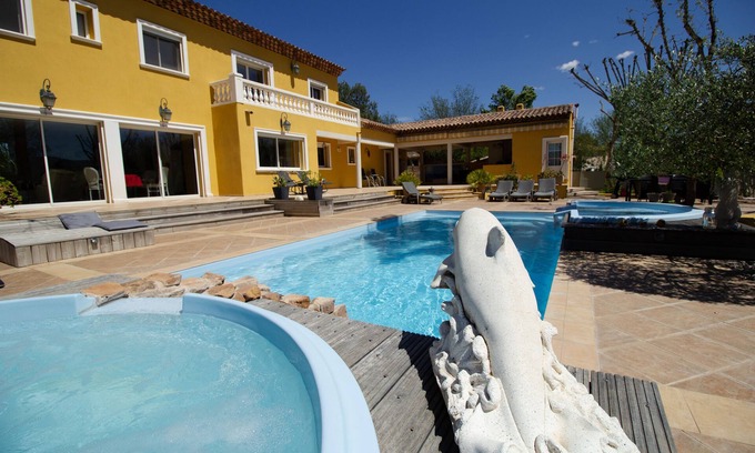 Le Luc Villa | Luxury villa 160 m2 air-conditioned, fenced garden 4000m2, swimming pool, heated jacuzzi, animals