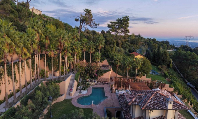 Montignoso Villa | Luxury Villa Forte dei Marmi - Spa, Gym & View