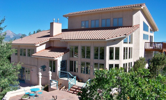 La Veta Villa | Luxury Villa with unobstructed Rocky Mountain & nature views in every direction