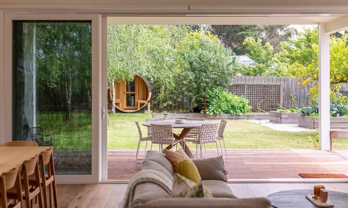 Balnarring House | Luxury Villas Balnarring Botanical Cottage (Heated Pool)