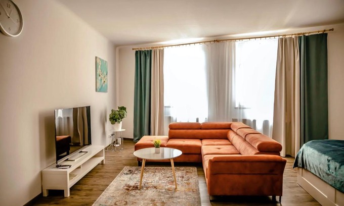 Hradec Kralove Apartment | Luxusní studio na Velkém náměstí, Wi-Fi, Netflix