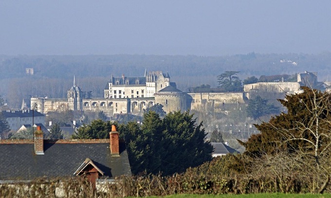 Nazelles-Negron House | Lysalin large house in the heart of the Loire Castles for 8/10 people.