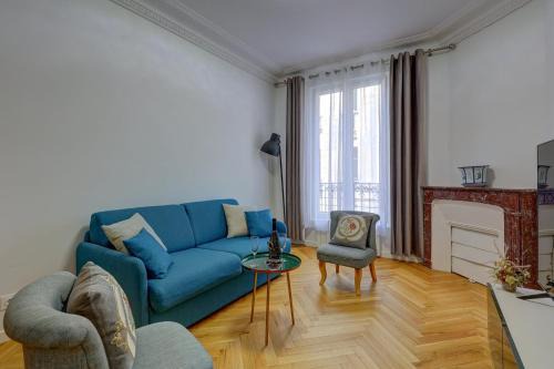 Quartier de la Folie-Mericourt Apartment | Méricourt Suite, Place de la République