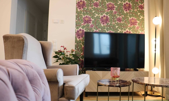 Gmunden Apartment | M.a.i.s.o.n C.h.i.q.u.e | Balcony | 3 BR