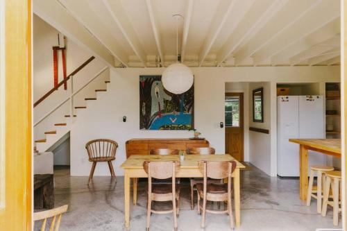 Kahaluu Bay House | Magic Sands Beach Bungalow
