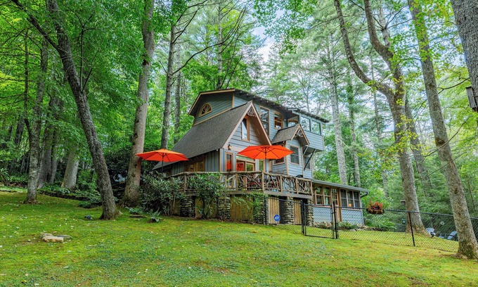 Highlands Cabin | Magical Six-Level Retreat with Luxury Amenities near Main Street & Waterfalls!