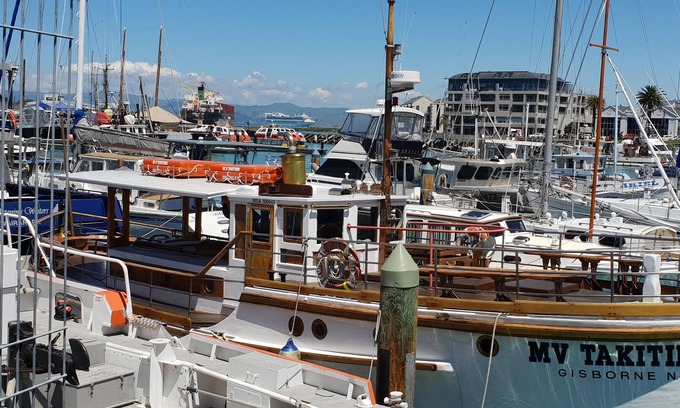 Gisborne Apartment | Magnificent Harbour Views 405