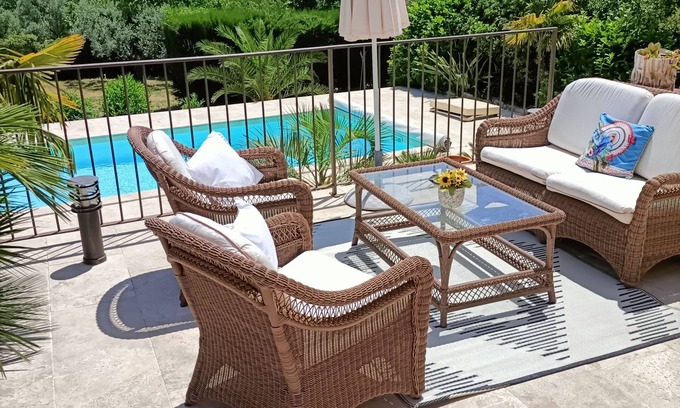 Flayosc Villa | Magnificent Provencal villa amidst vineyards in absolute calm