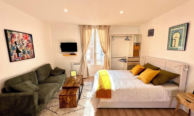 Clichy Apartment | Magnificent studio in Clichy on the outskirts of Paris