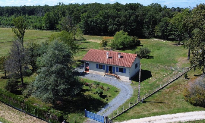 Tournous-Devant Villa | Magnificent villa with fireplace